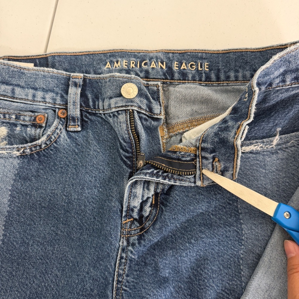 American Eagle 90s Bootcut Jeans Womens 4 Patchwork Multi Blue Denim Grunge - Picture 6 of 11